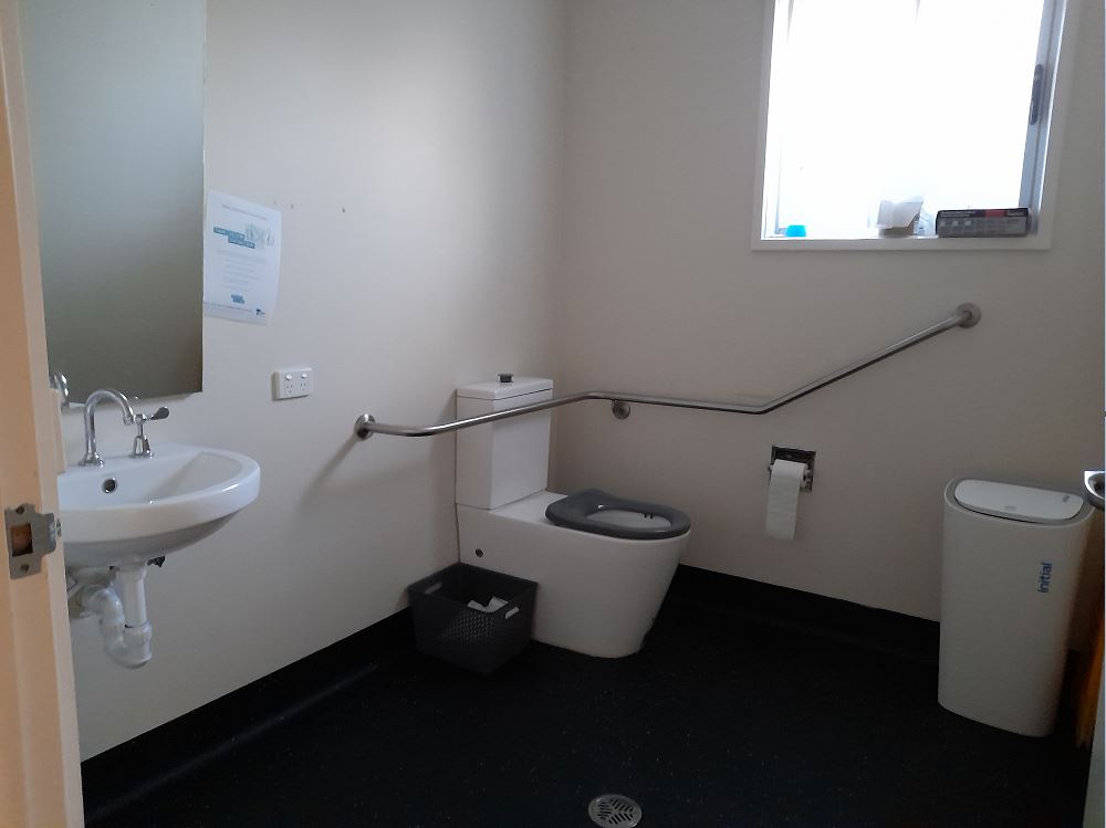 One vacancy is available in a robust design duplex property in Warragul — Home image 2
