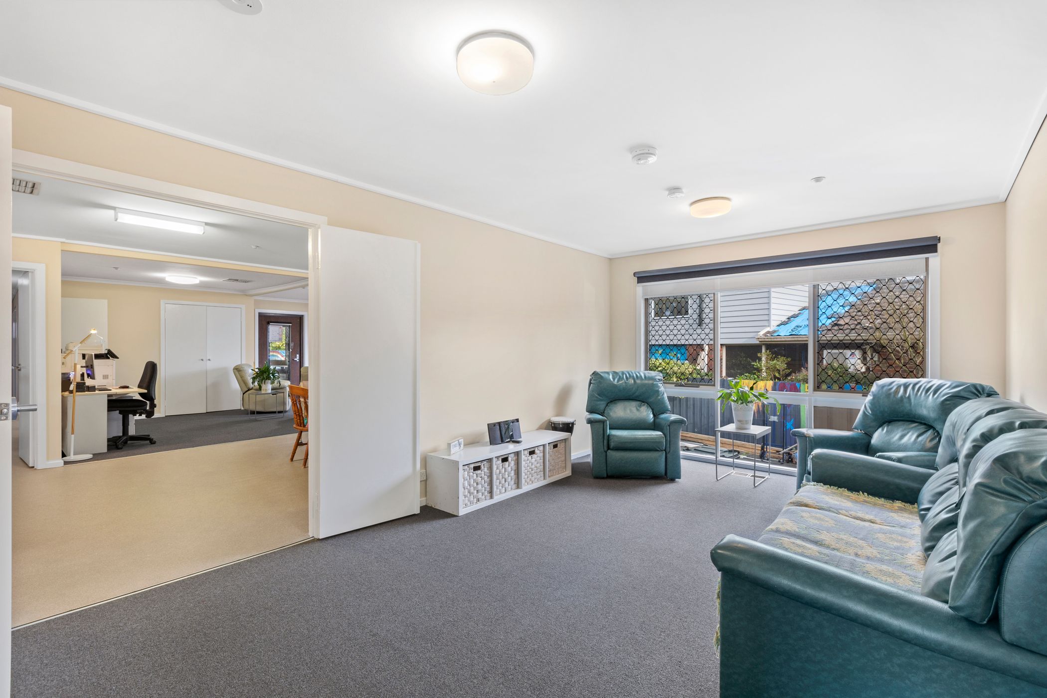 Welcoming home conveniently located Wantirna South — Home image 8