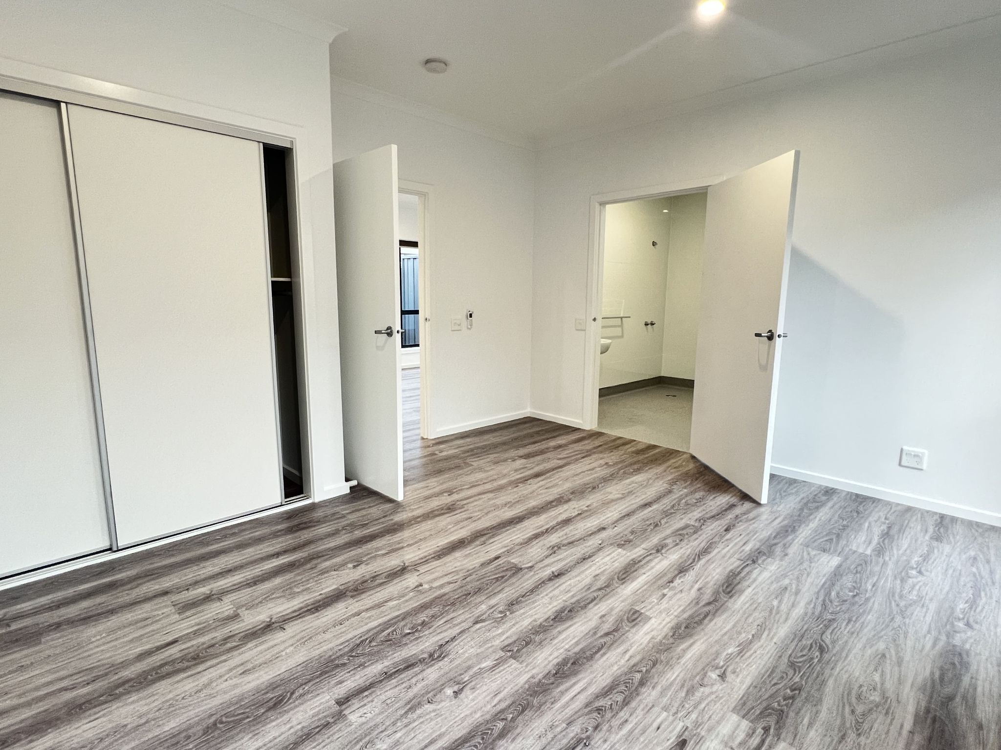 SDA Robust Home – Peaceful Living by Nature in Weir Views — Home image 8