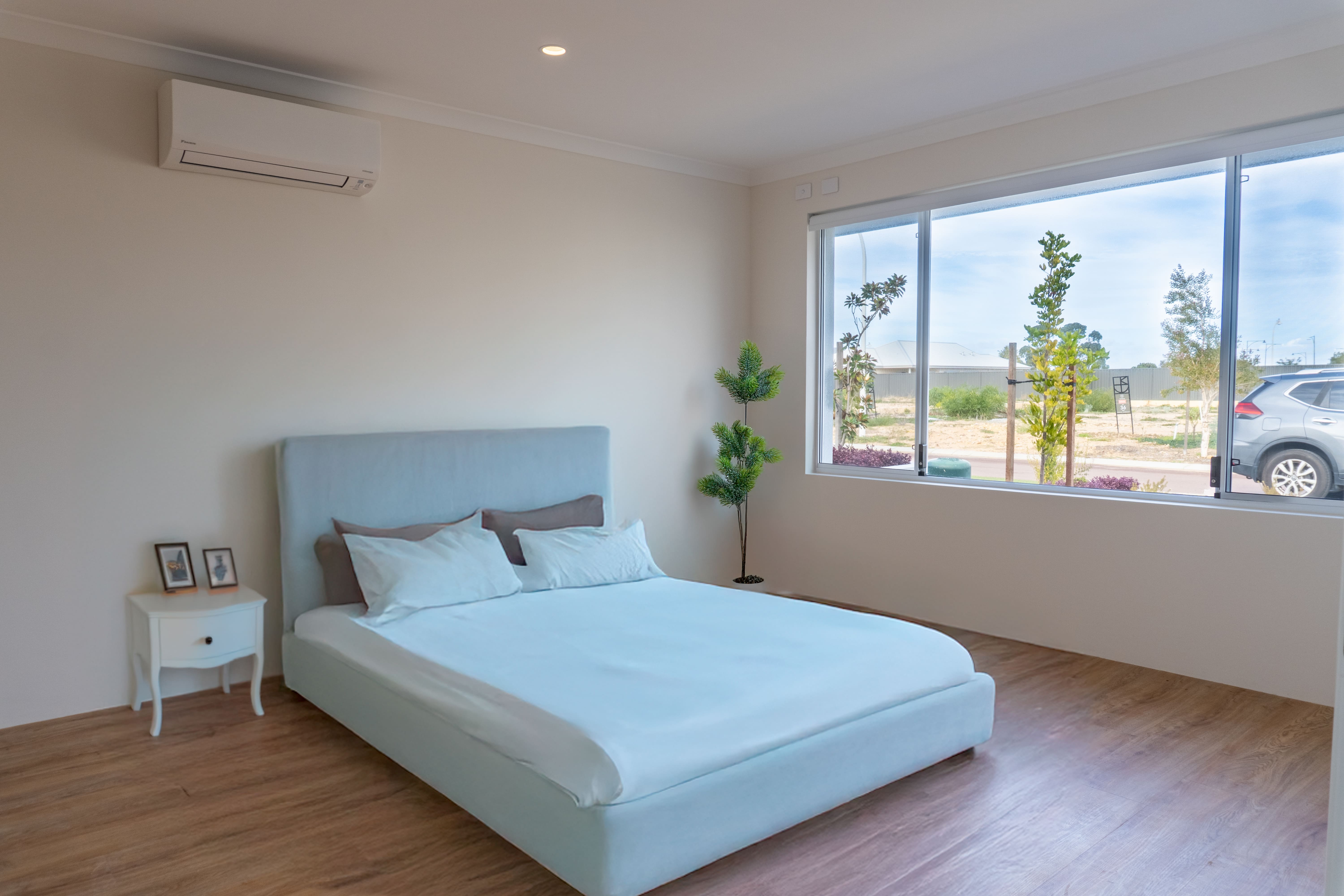 Beautiful Brand New 3 bedroom property right across the park and beach — Home image 9
