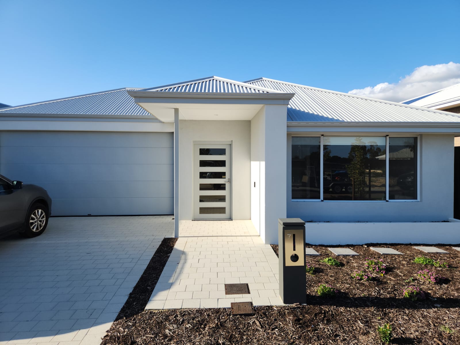 Beautiful Brand New 3 bedroom property right across the park and beach — Home image 8
