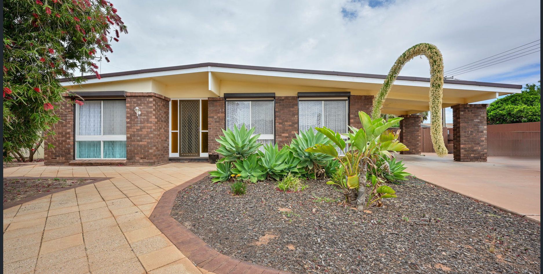 Beautiful SIL House In Whyalla Playford — Home image 2