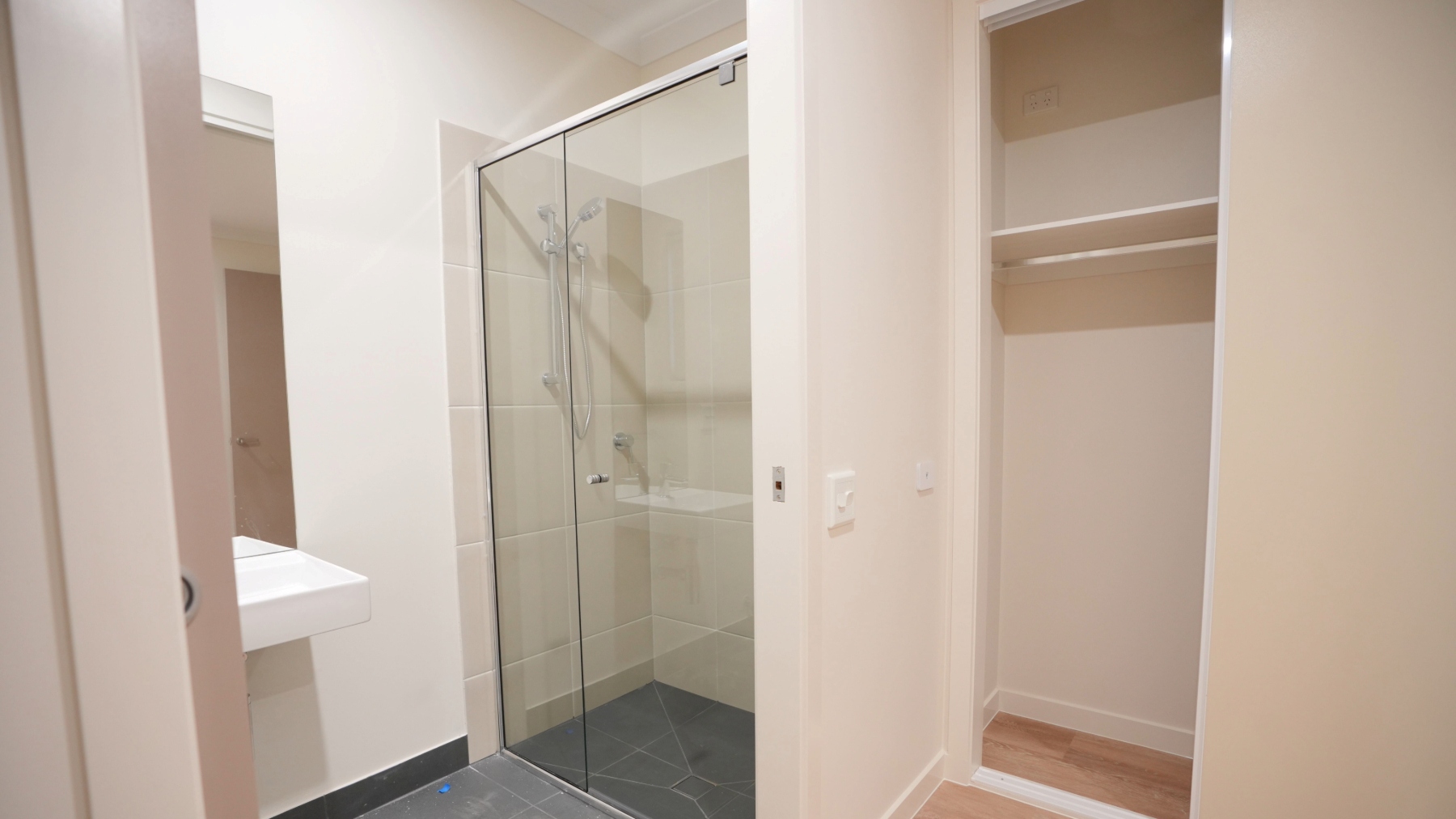 SDA HPS 2 Bedroom House plus OOA Clyde North, Vic  192 — Home image 6