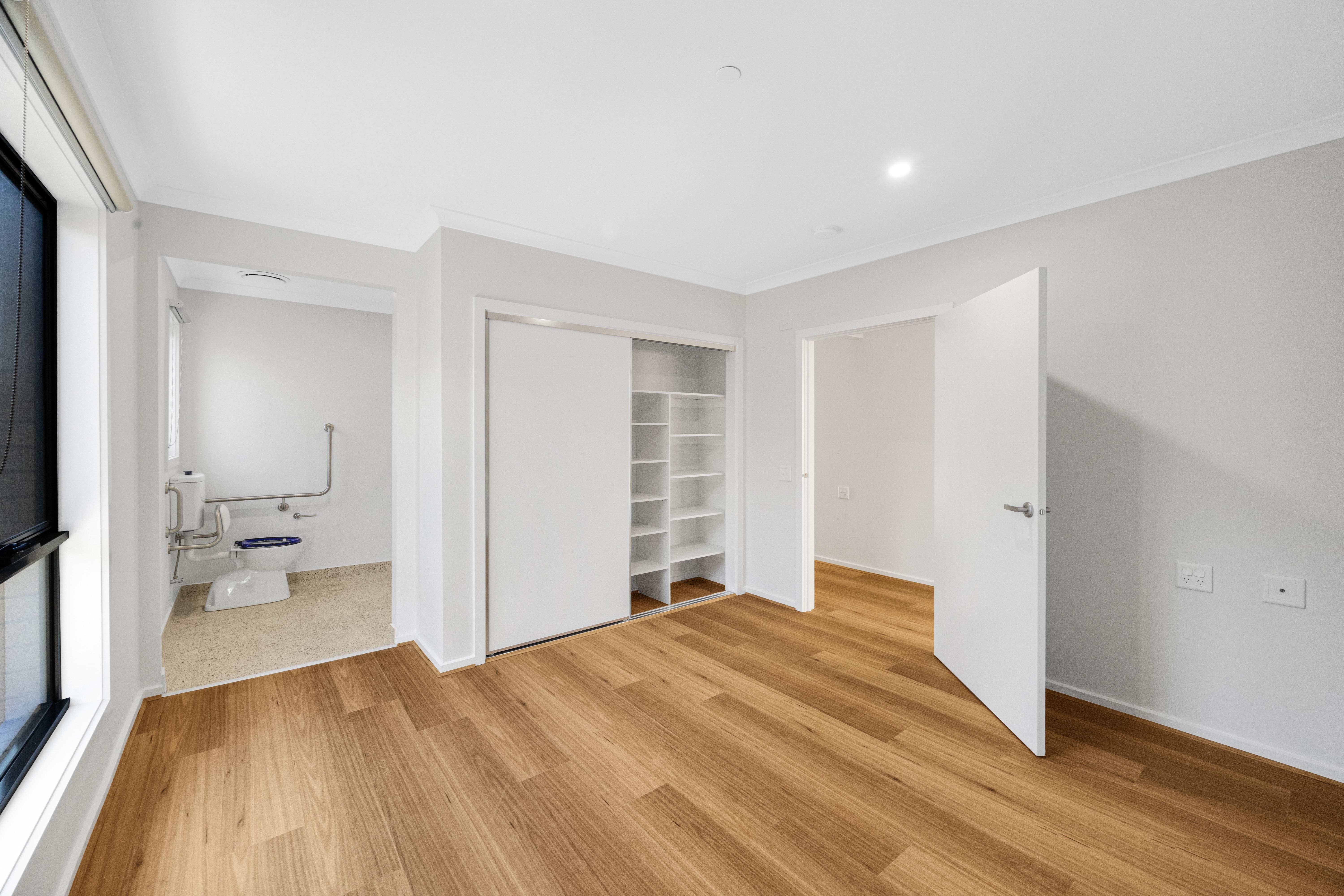 Dream 2+OOA HPS SDA Home in Lynbrook – Convenience & Lifestyle All in One — Home image 9
