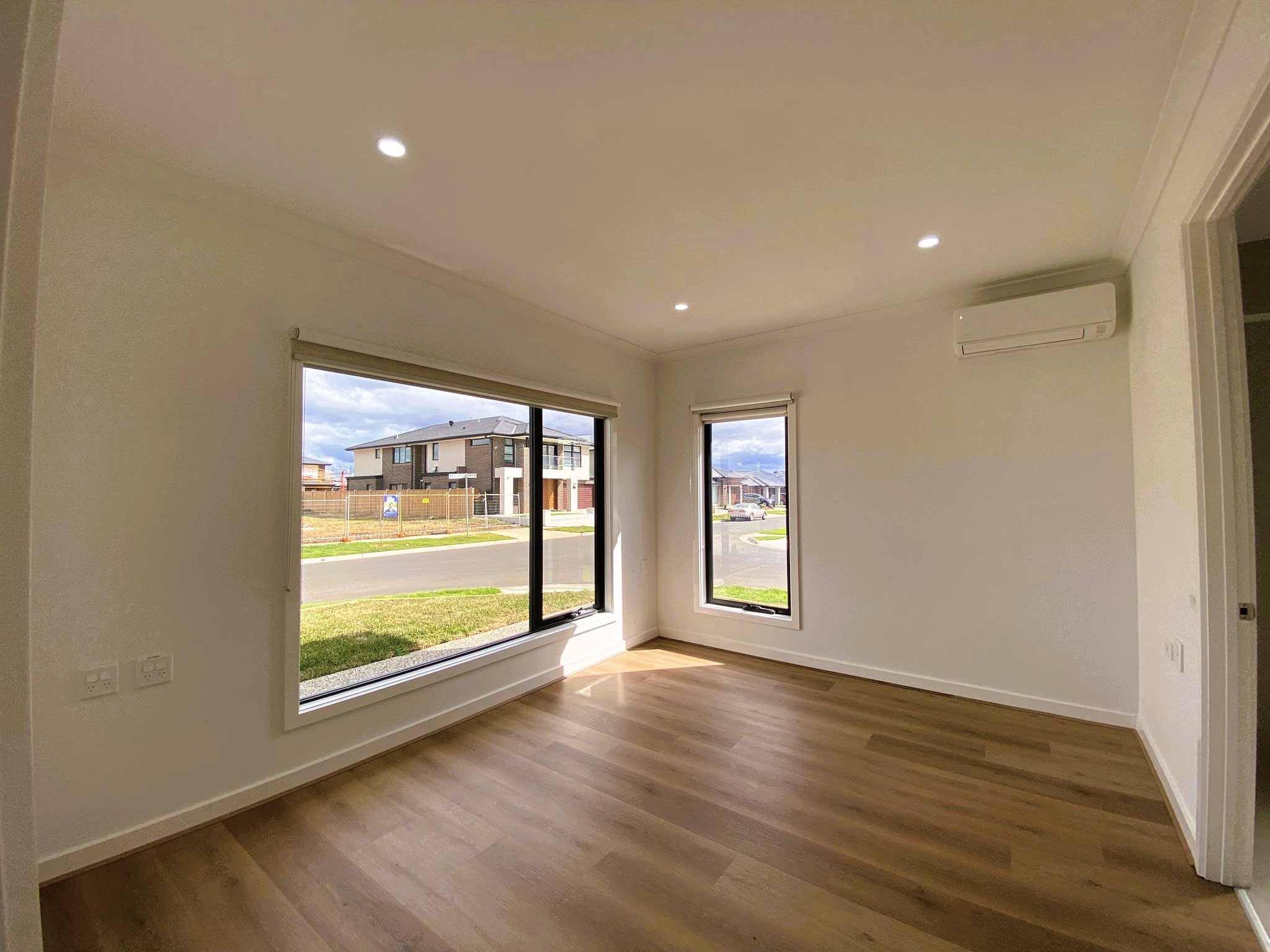Truganina - HPS - 3 Bedroom House — Home image 8