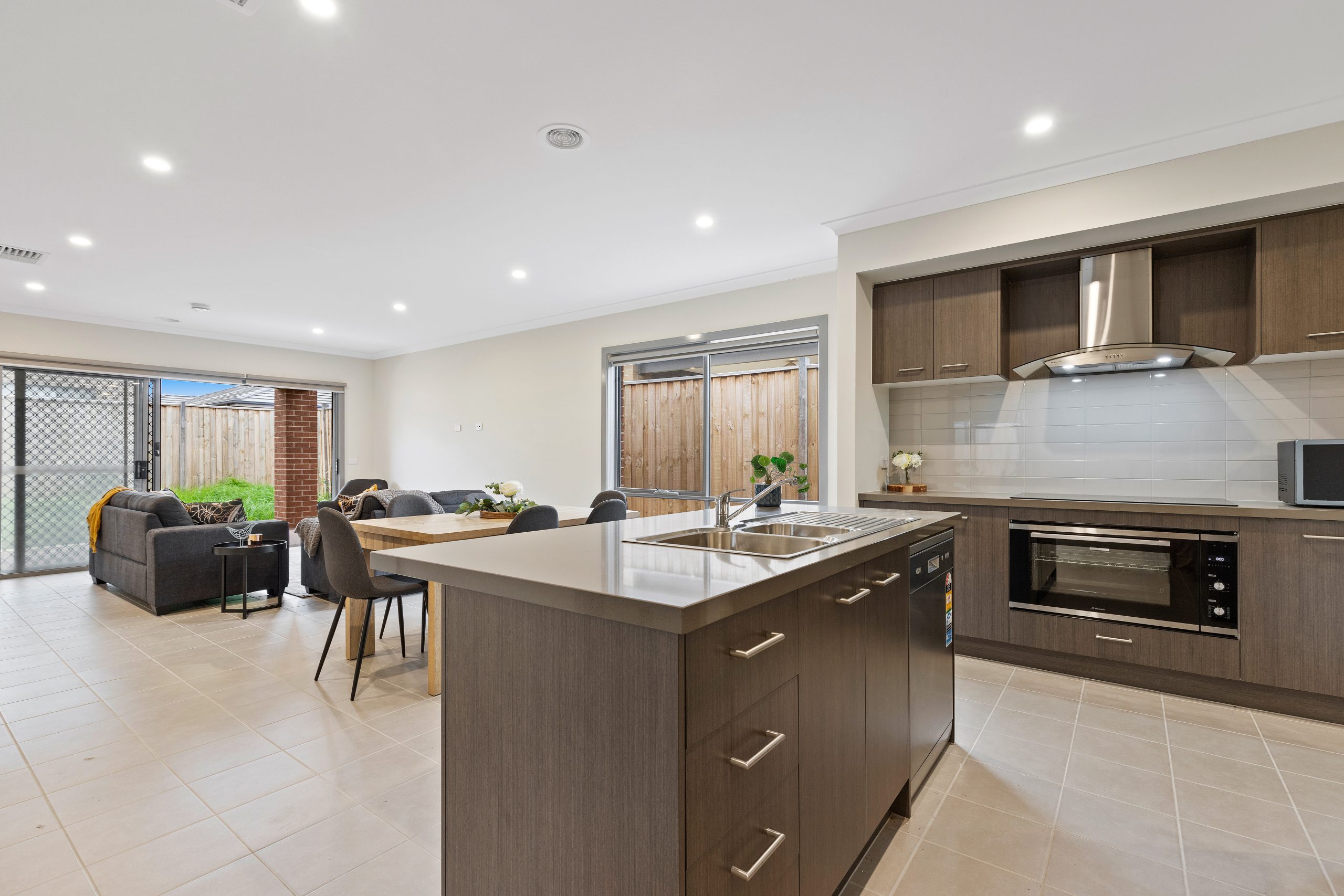 CLIFTON, Tarneit, VIC - IL (Male Only) — Home image 2