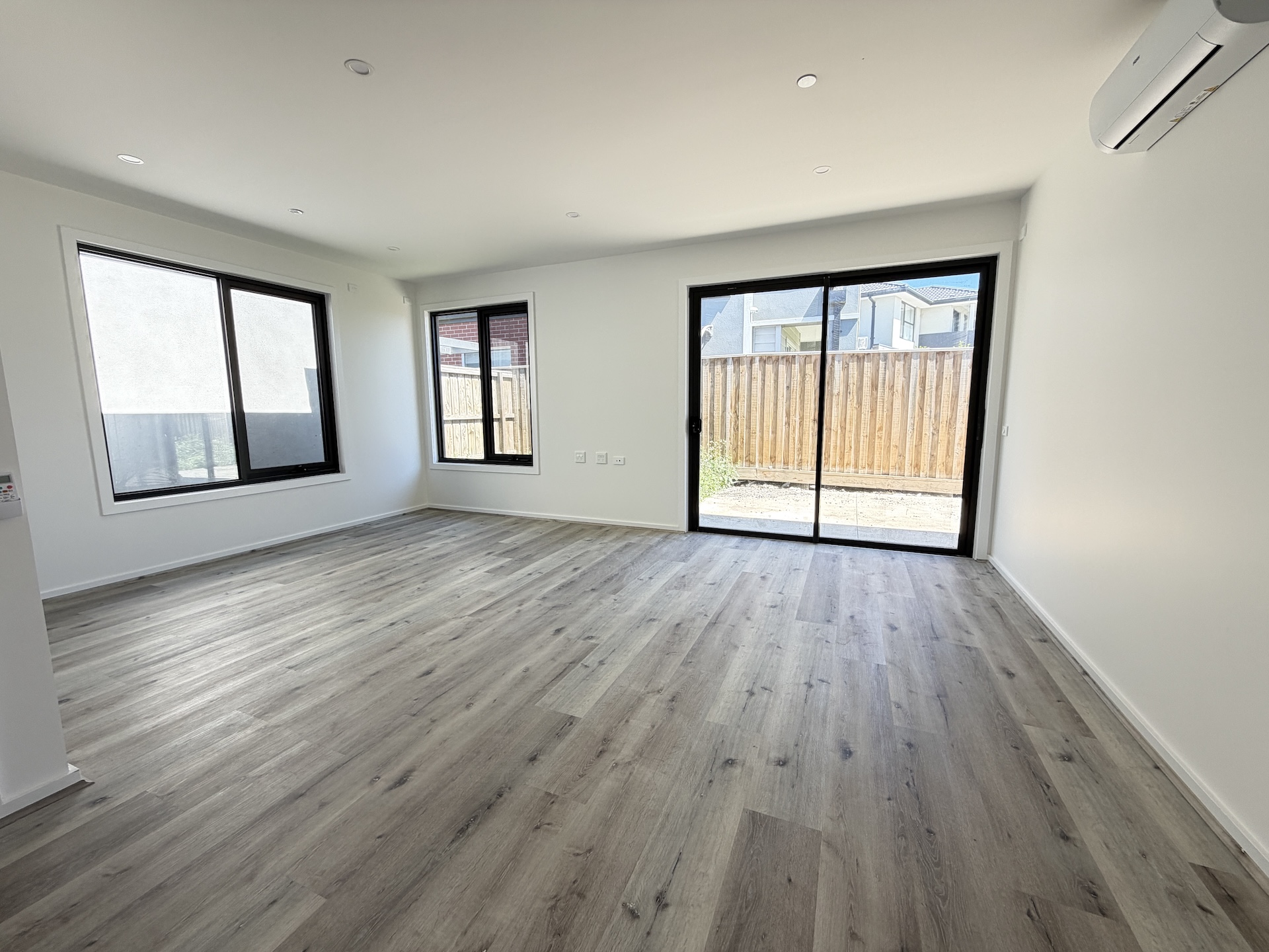Light-Filled & Flexible Living — 2+OOA HPS SDA Home in Wollert — Home image 7