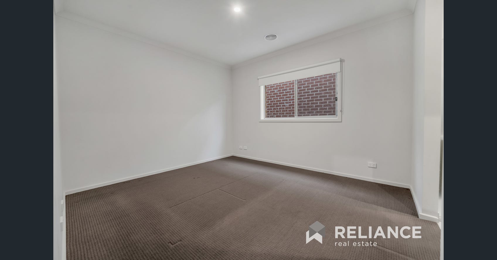LOVELY FAMILY HOUSE - 42 Clovelly Circuit, Truganina 3029 — Home image 6