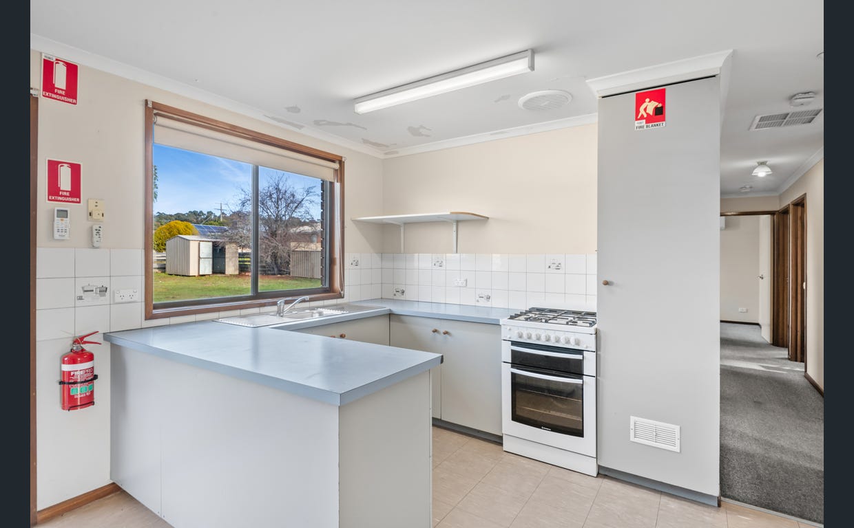 New House in Kangaroo Flat, VIC — Home image 3
