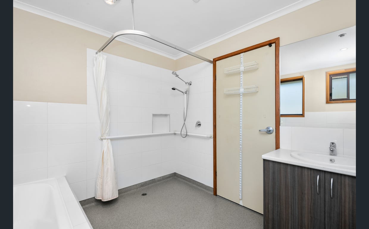 New House in Kangaroo Flat, VIC — Home image 8