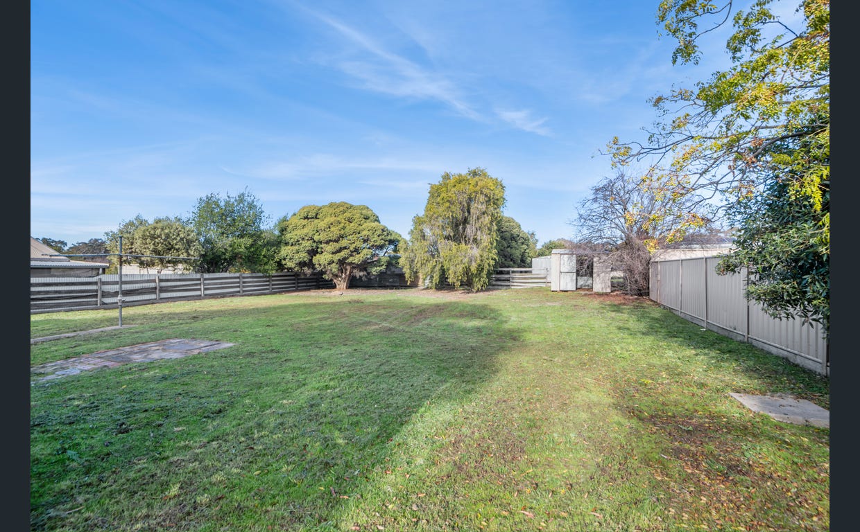 New House in Kangaroo Flat, VIC — Home image 10