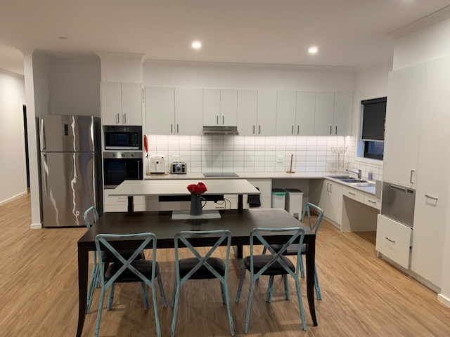 Amazing home with two great housemates, MTA Considered — Home image 2