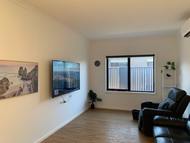 Amazing home with two great housemates, MTA Considered — Home image 4