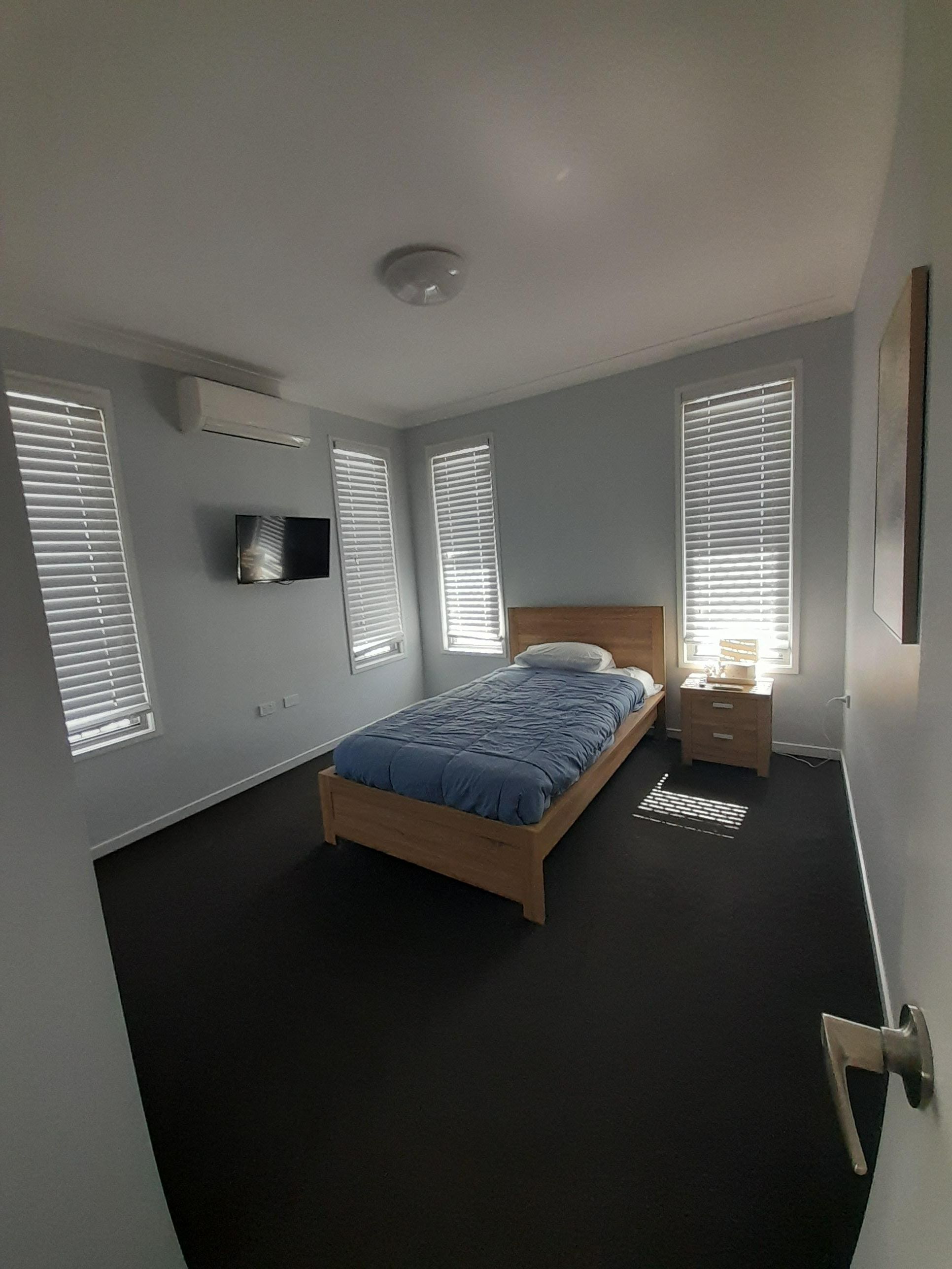 Lake House, Caboolture — Home image 9