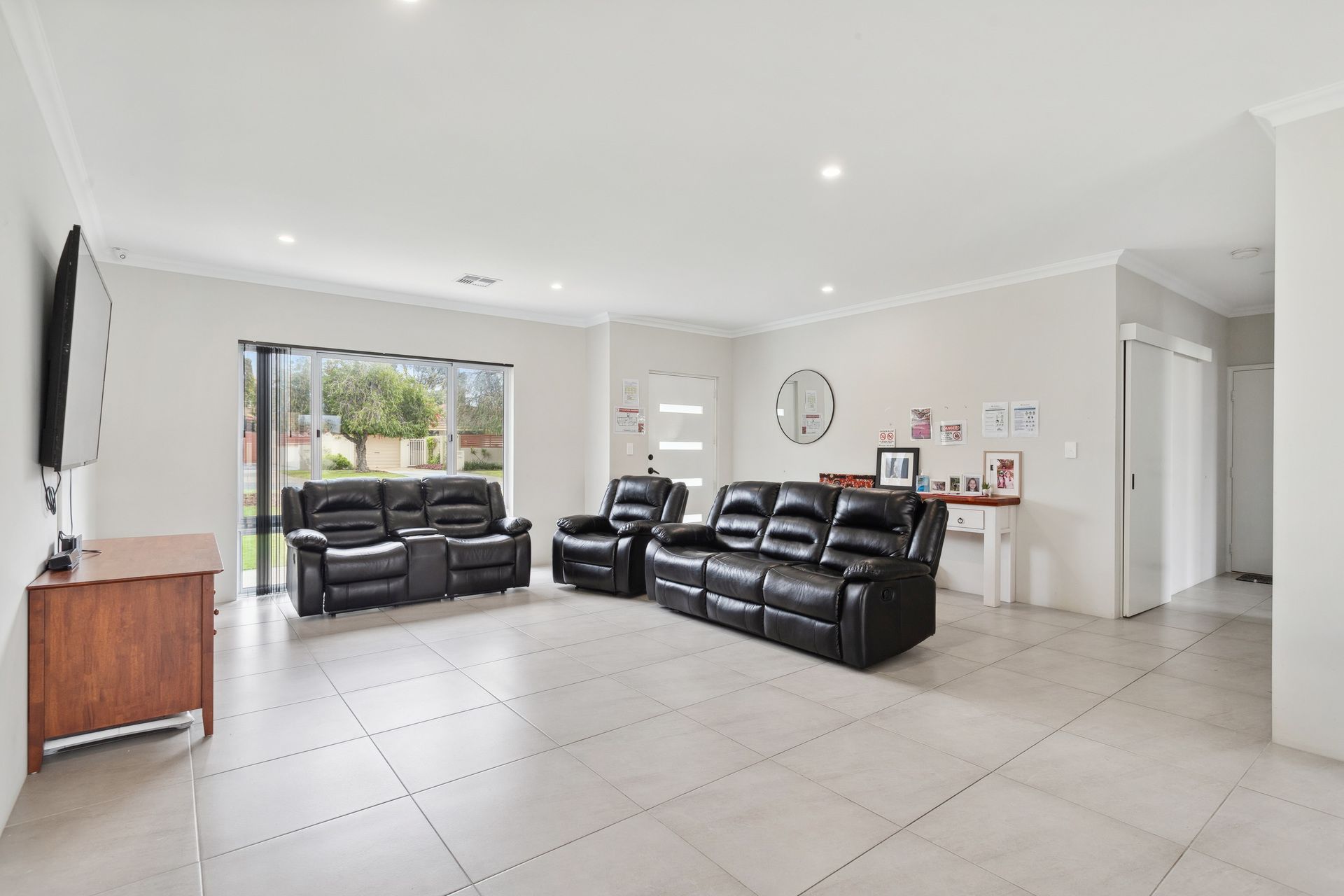 Lovely Shoalwater SIL — Home image 2