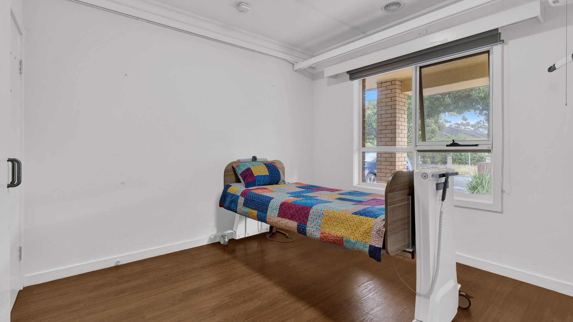 Fully accessible property in Mount Waverley — Home image 2