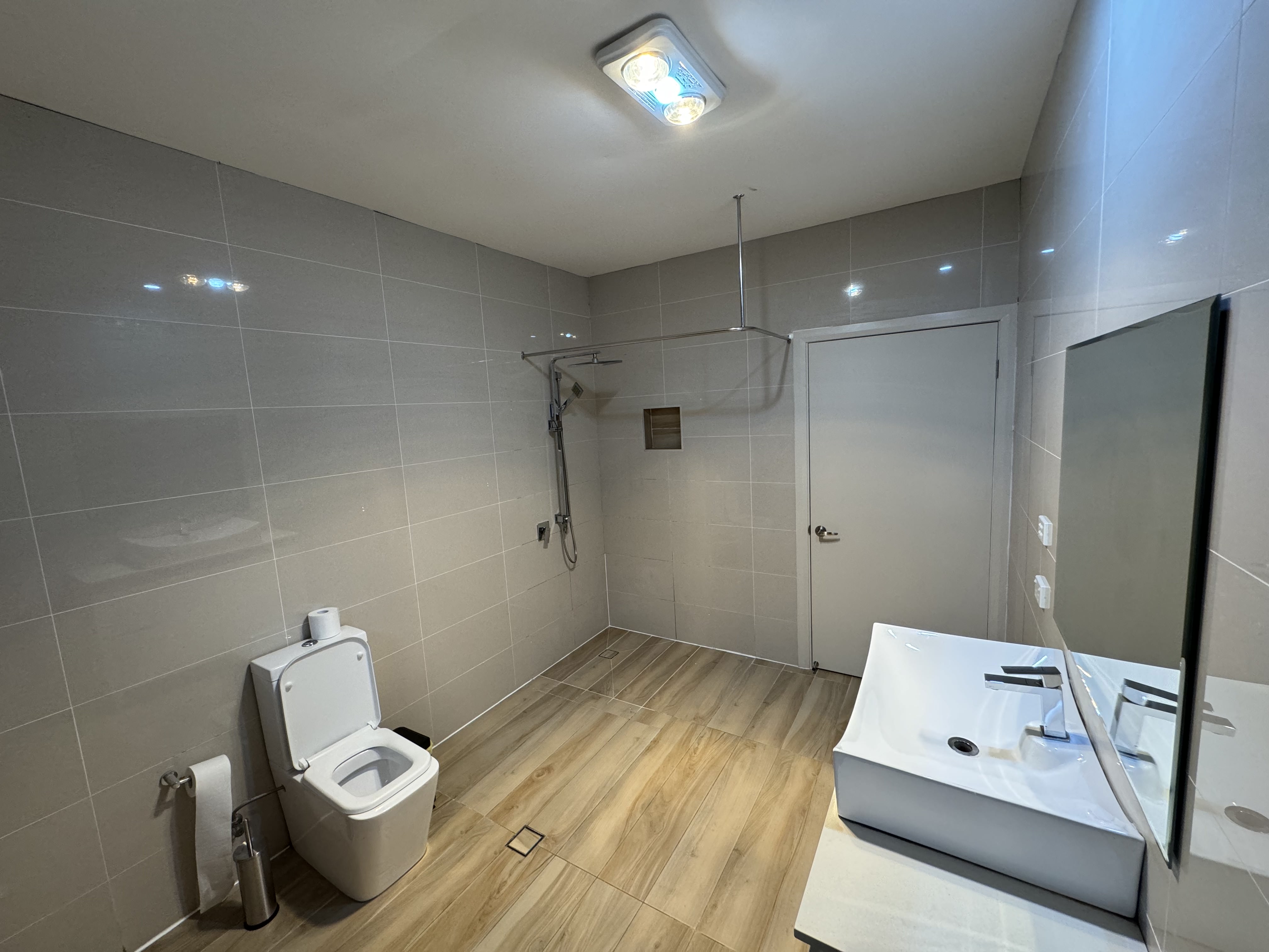The Ponds / Kellyville - 4 Bed 3 Bath - NEW SIL Home — Home image 6