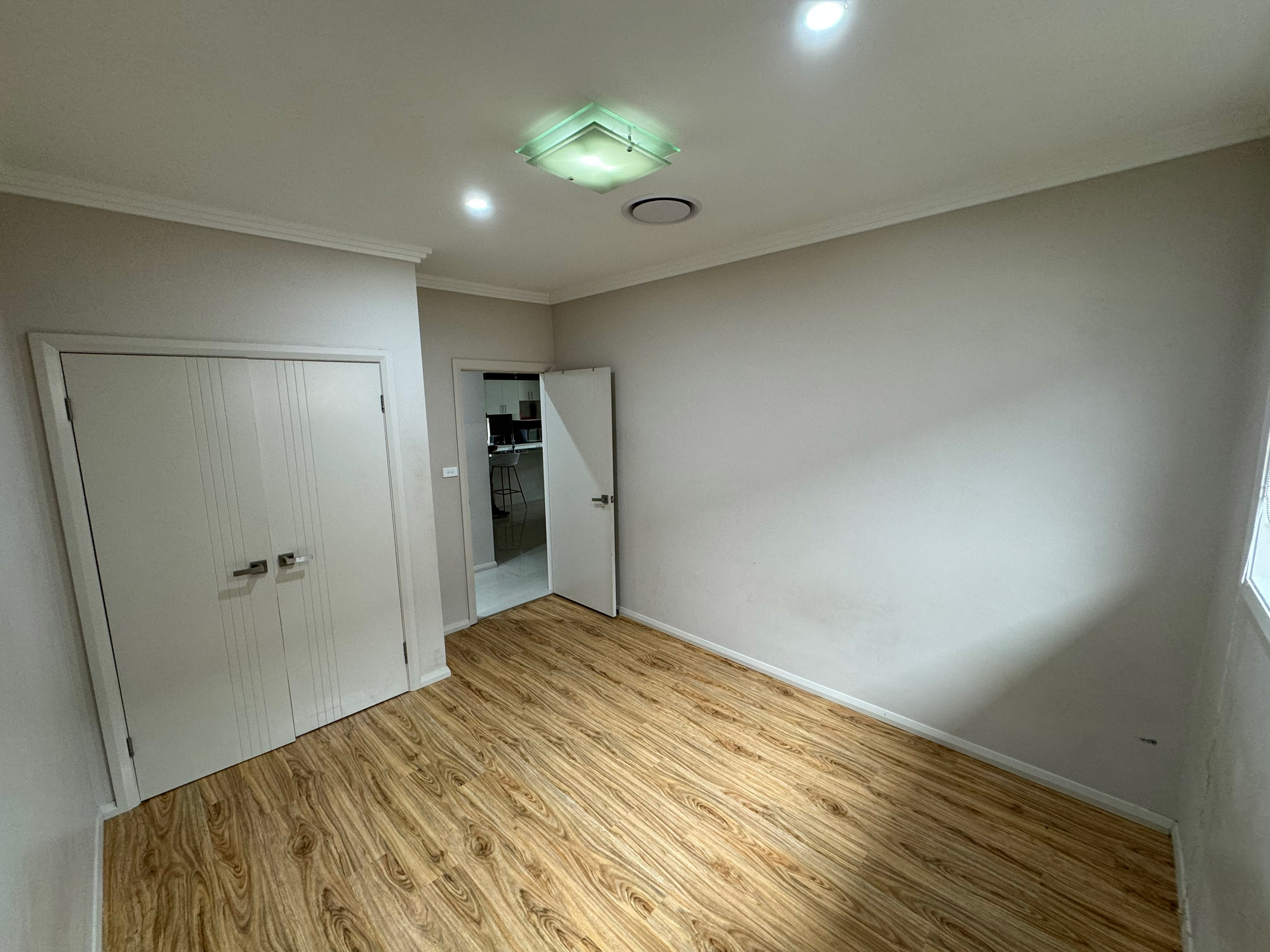 The Ponds / Kellyville - 4 Bed 3 Bath - NEW SIL Home — Home image 4