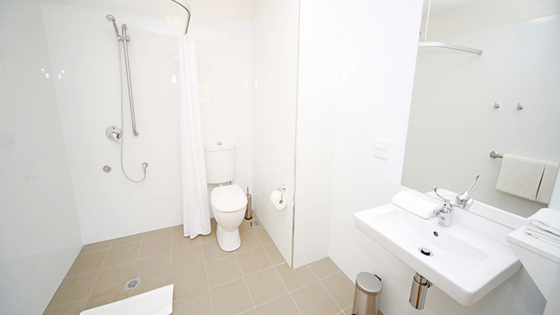 2-storey house in Byron Bay — Home image 4