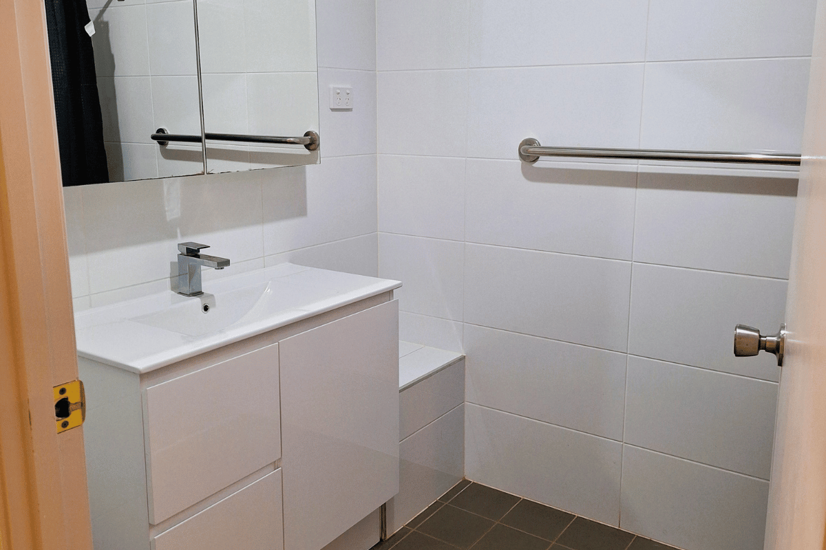 Experience a peaceful home tucked away in a suburban street near Nowra — Home image 5