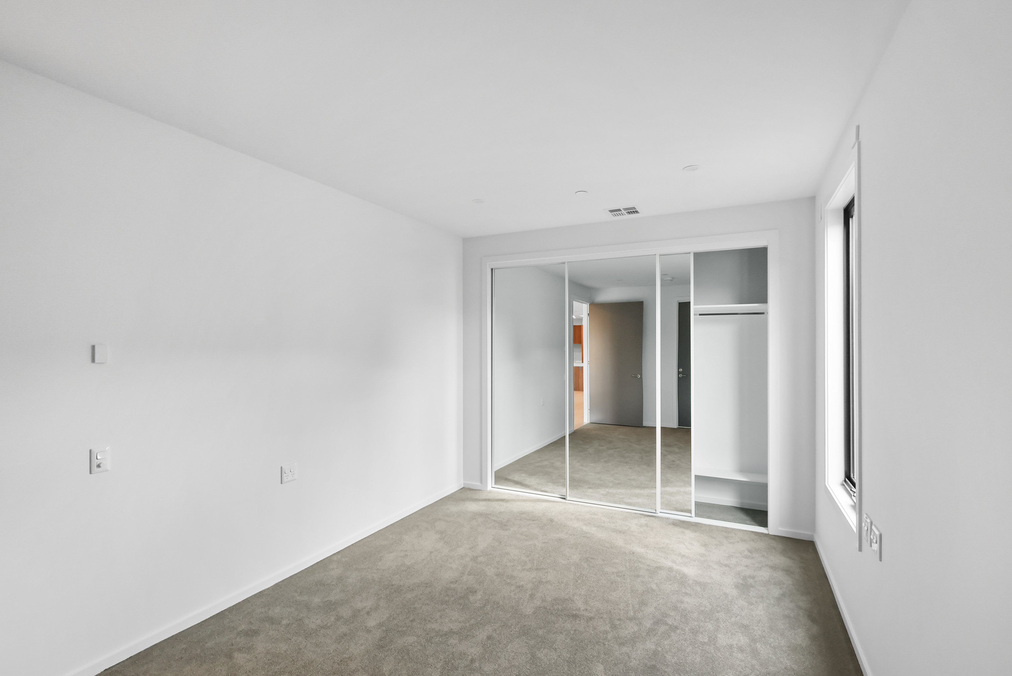Luxury HPS Living in Cranbourne — Home image 8