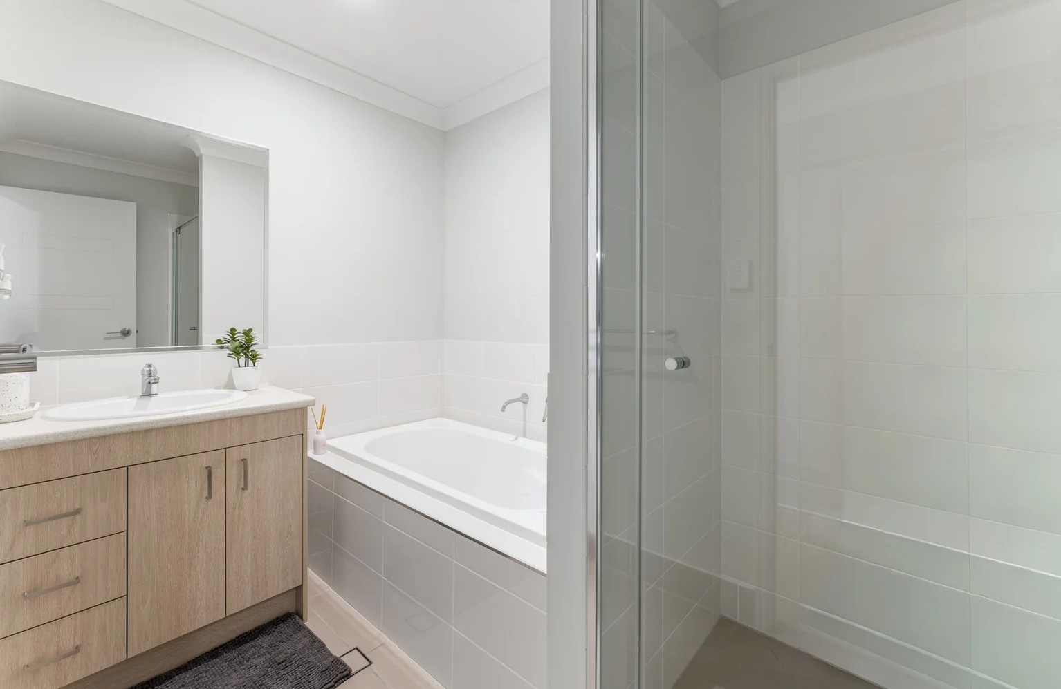 Duplex - SIL 3 Bed, 2 Bathroom at Marsden — Home image 6