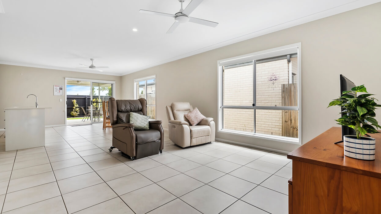 Enjoy Modern Living in Banya, Sunshine Coast — Home image 8