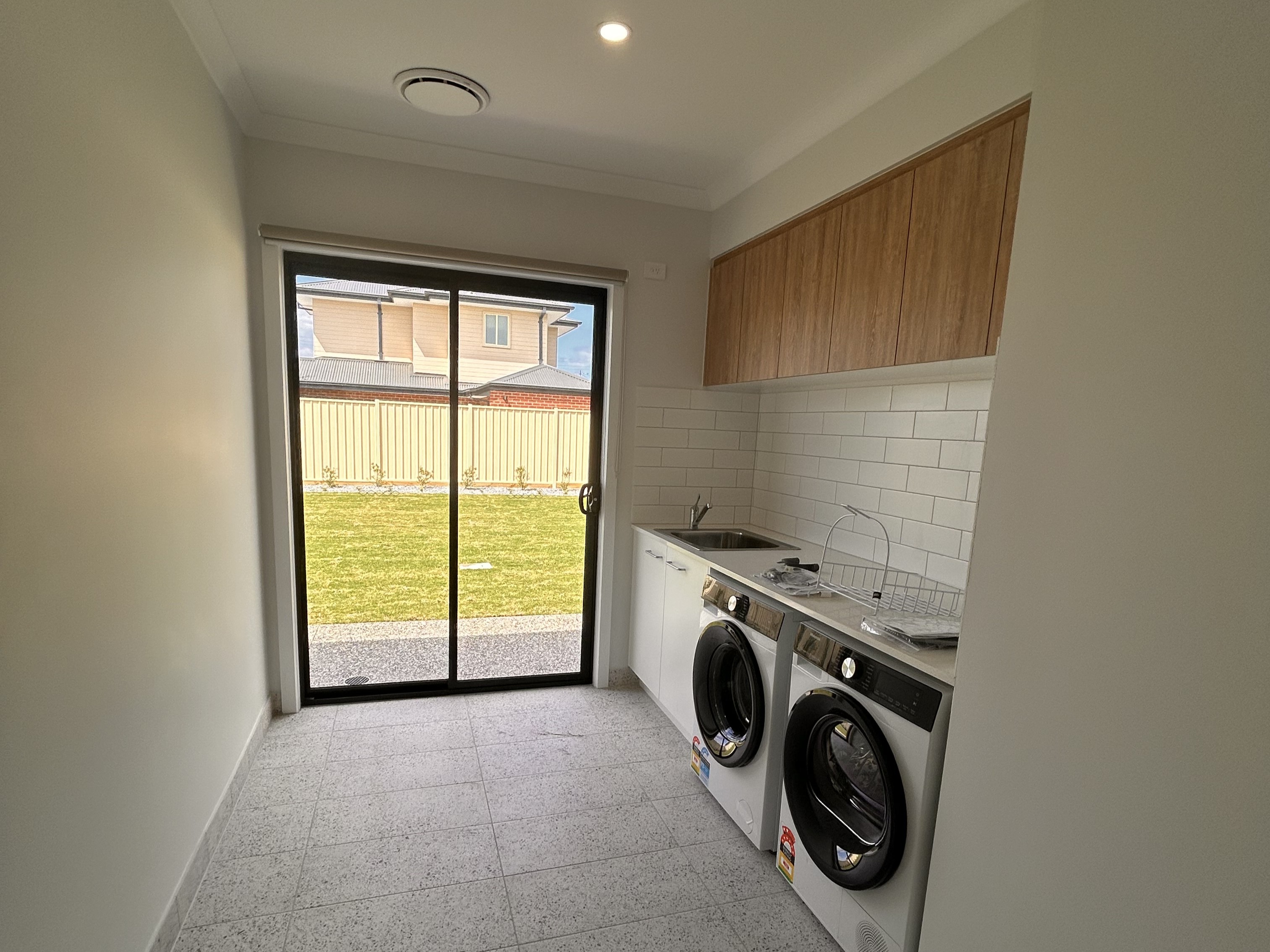 Sunshine West — Home image 5