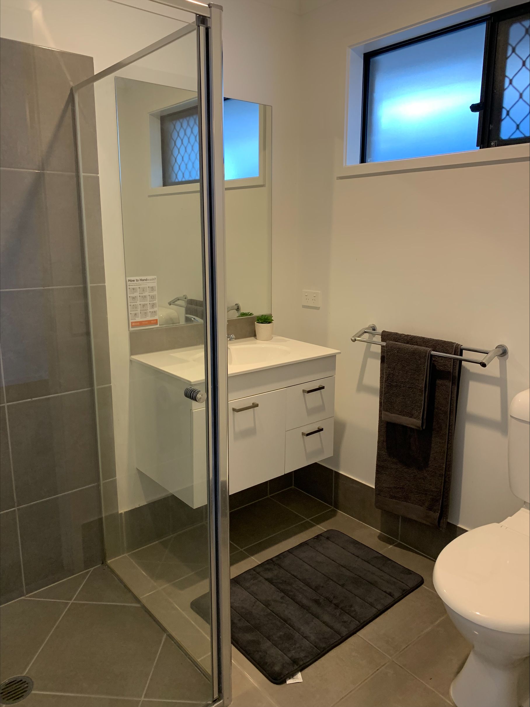 SIL, STA, MTA, Respite and or Palliative care -Property available in Park Ridge — Home image 3