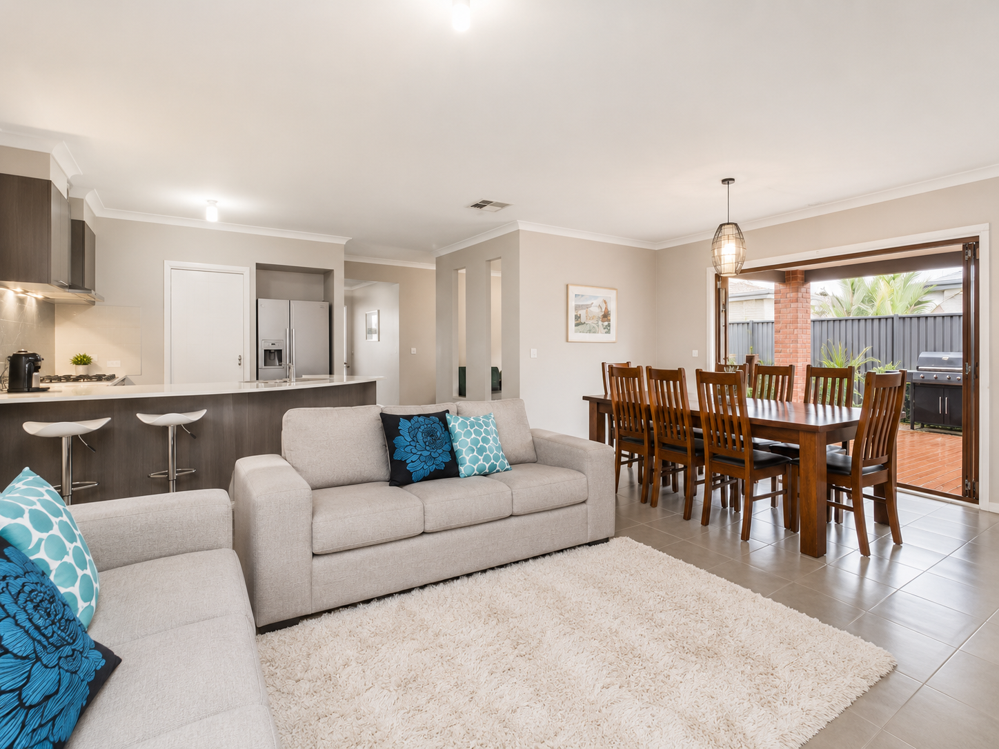 Beautiful Home in Lara, VIC — Home image 5