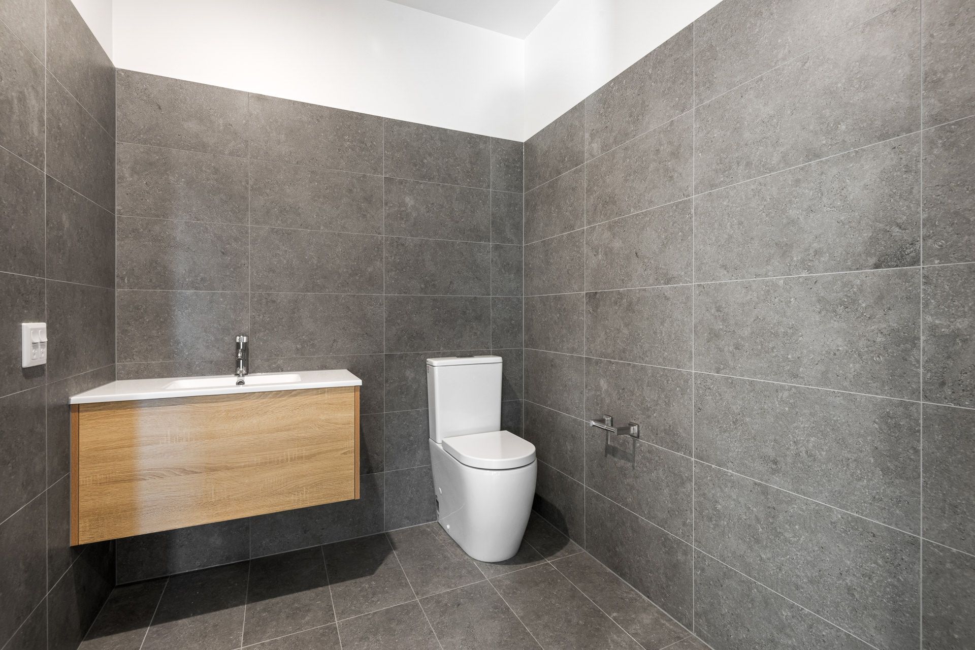 Robust SDA- Located in St Albans Park, Geelong — Home image 4