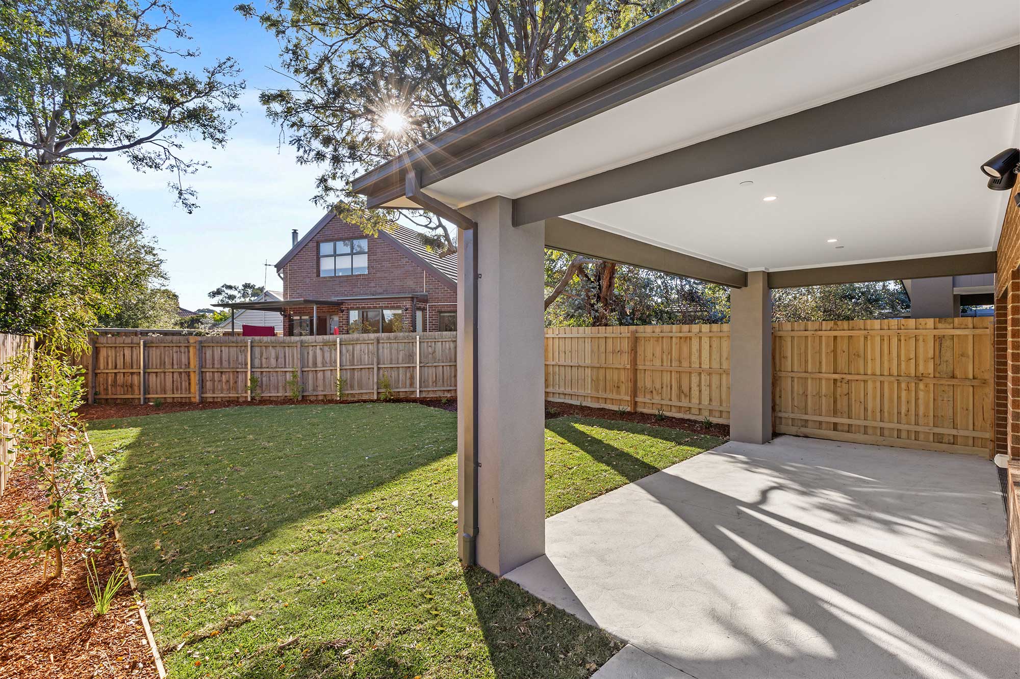 Choose spacious living with this bayside HPS haven in Moorabbin! — Home image 10