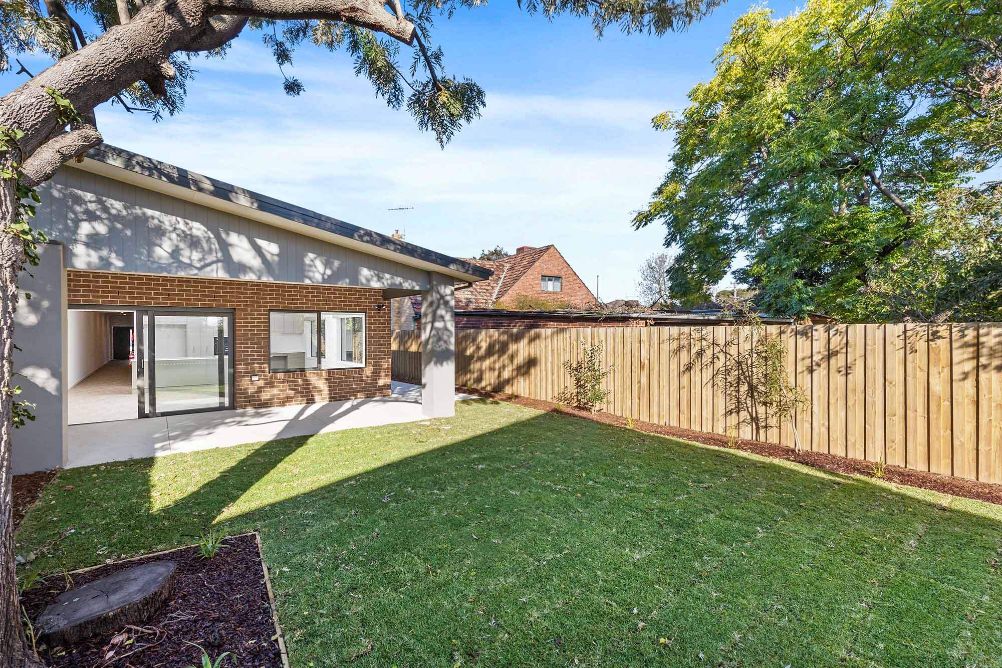 Choose spacious living with this bayside HPS haven in Moorabbin! — Home image 13