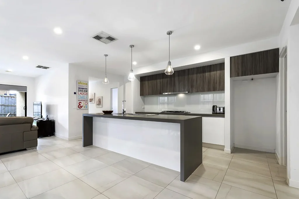 Contemporary Living with 3 Rooms Available! — Home image 4