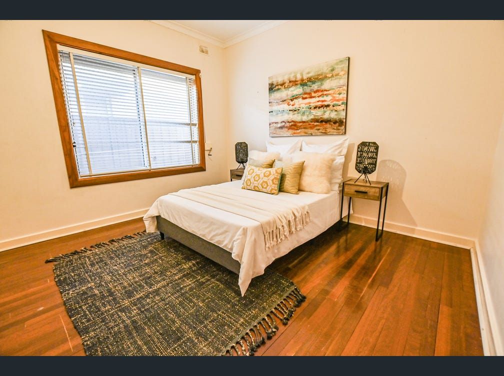 SIL Home Klemzig! Bedroom Only available, it comes with a private Studio/study room. — Home image 2