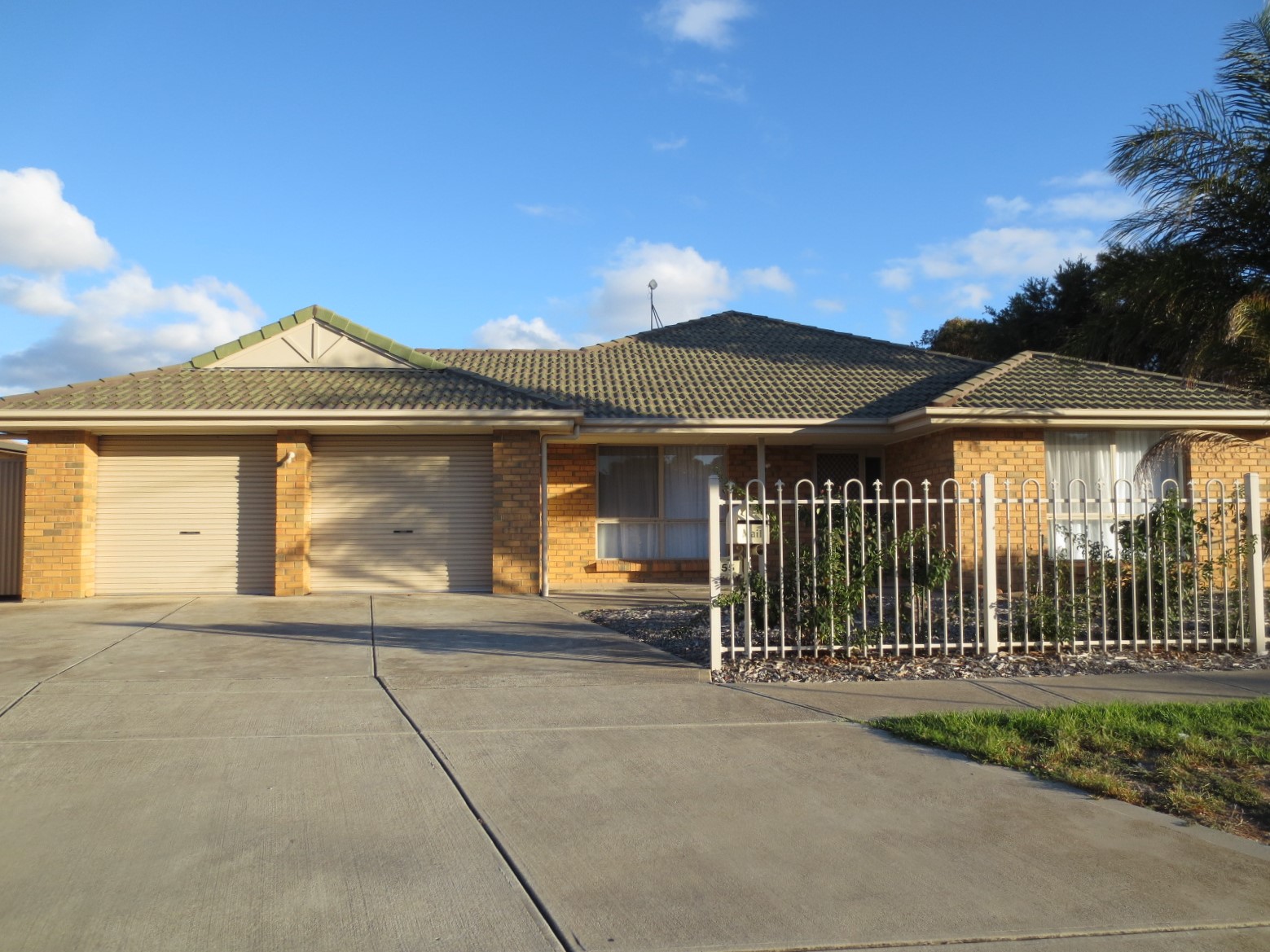 Lovely Ferryden Park Home - join two other males 1:3 SIL — Home image 2