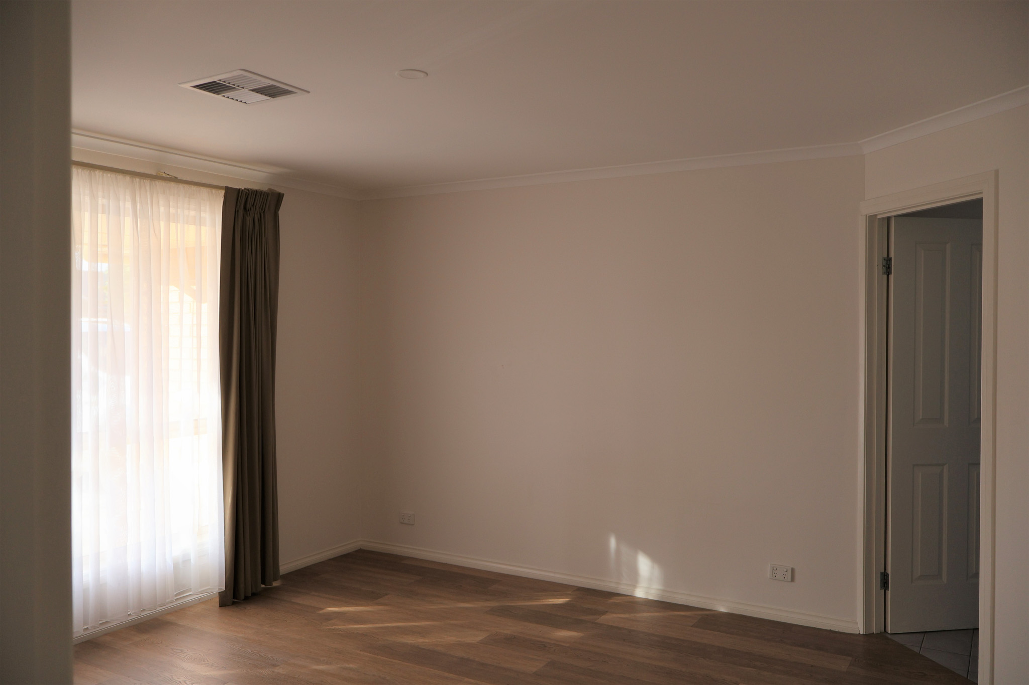 Lovely Ferryden Park Home - join two other males 1:3 SIL — Home image 10