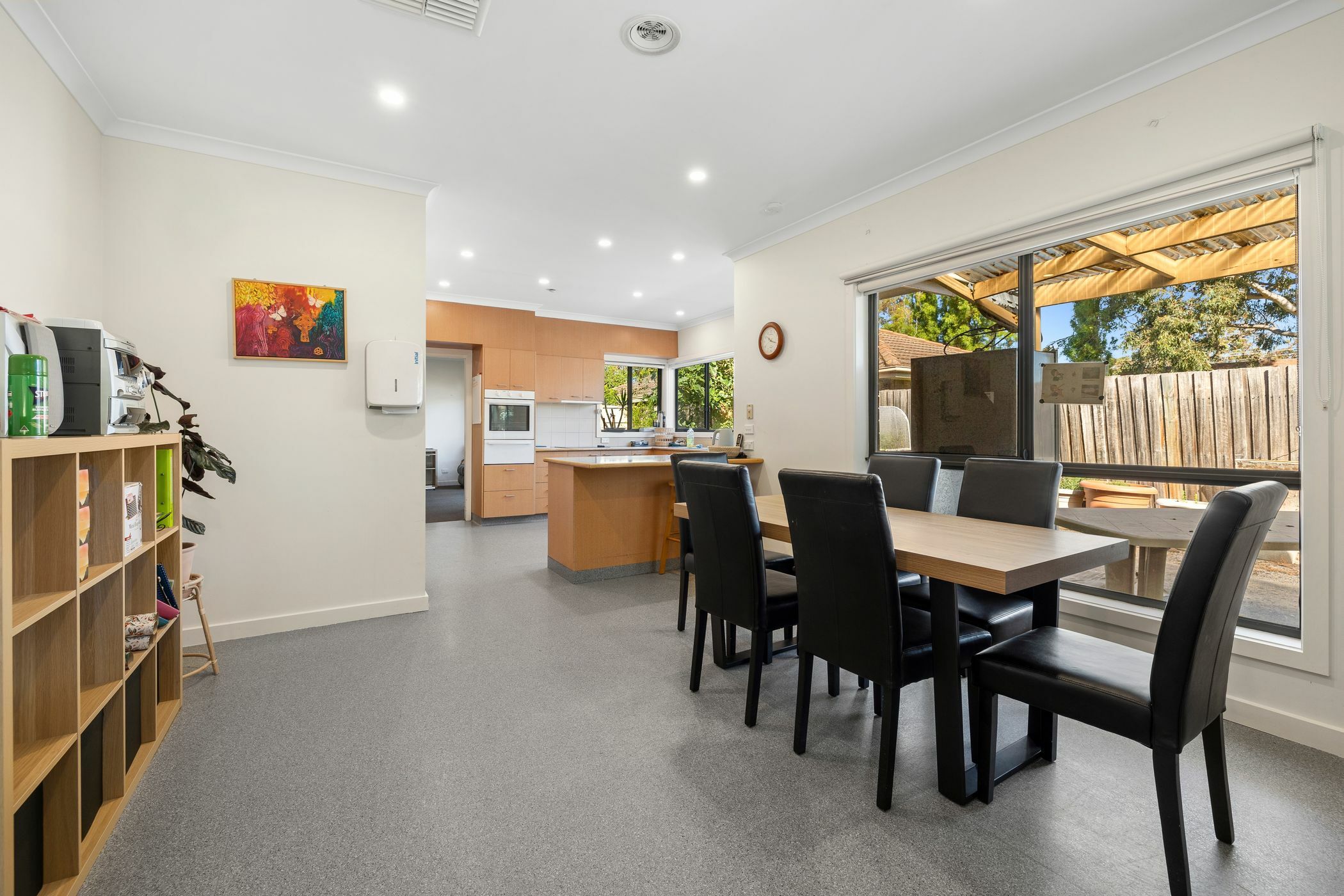 Welcoming home by the bay — Home image 8