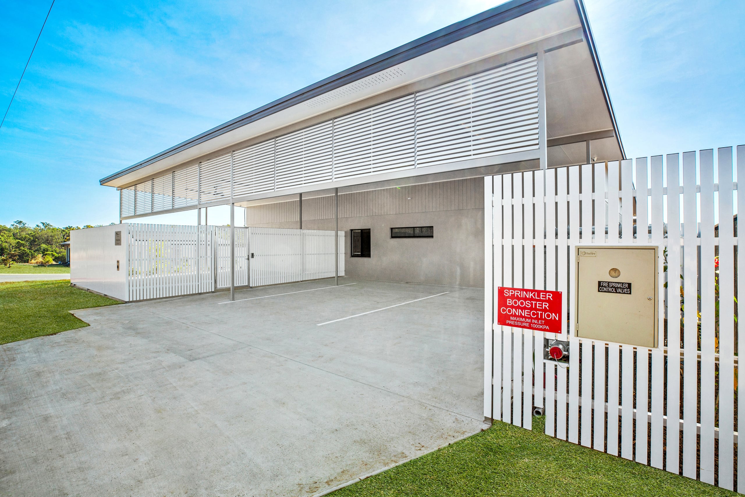 2 and 3 bedroom house in Mareeba — Home image 2