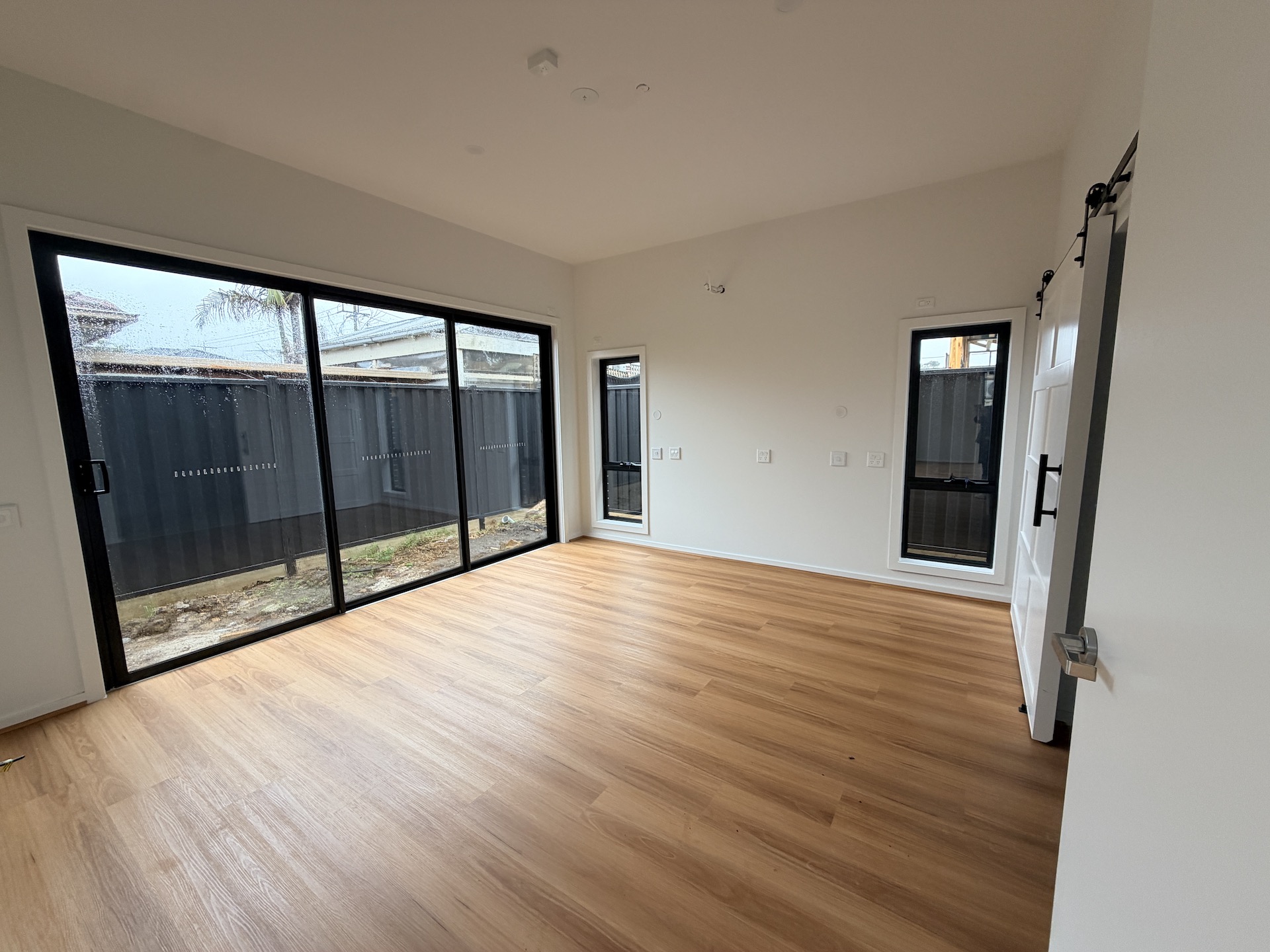 Modern 2+OOA HPS SDA Home in Noble Park - Ready for move-in on 6 July — Home image 4