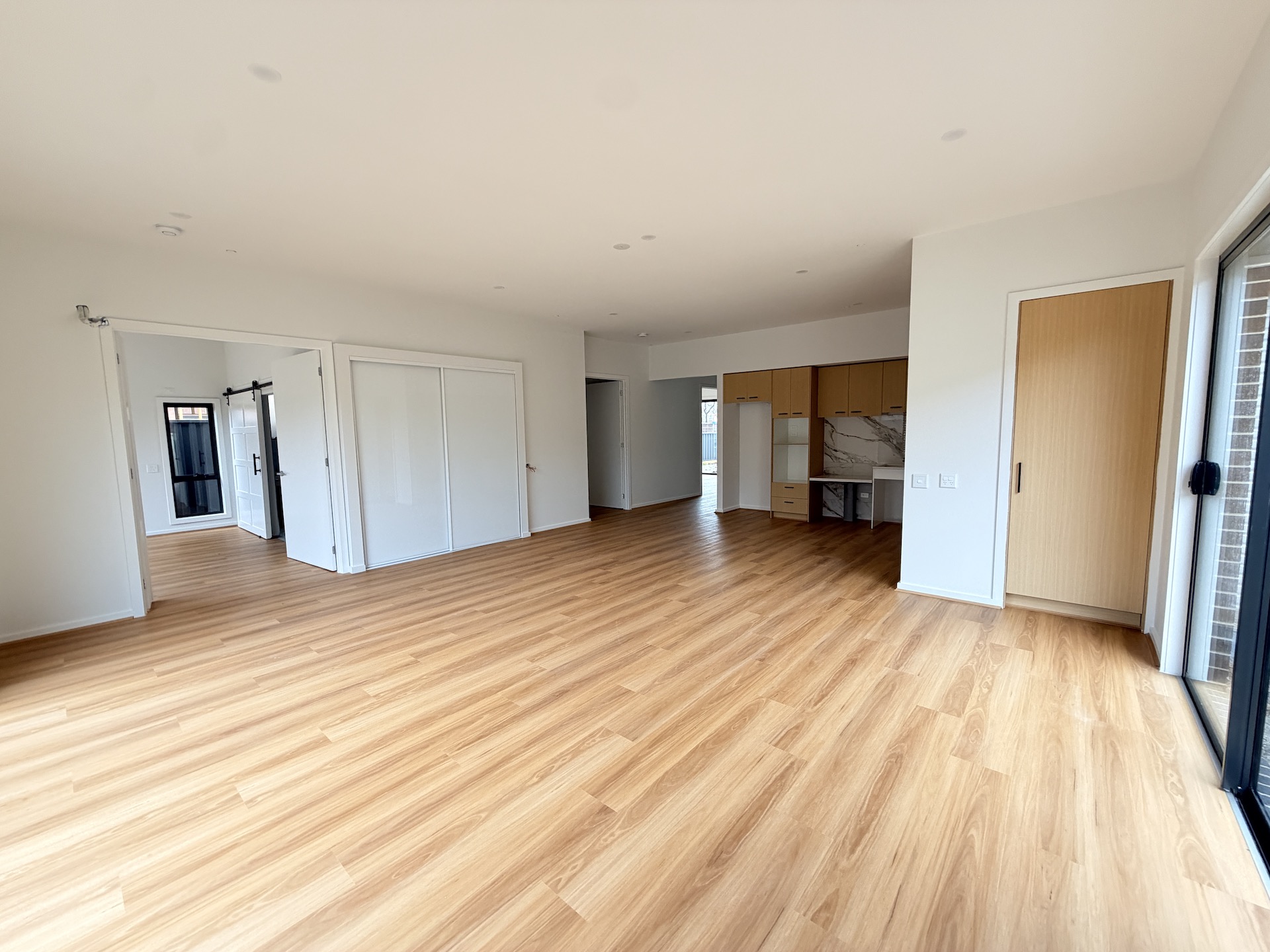 Modern 2+OOA HPS SDA Home in Noble Park - Ready for move-in on 6 July — Home image 5