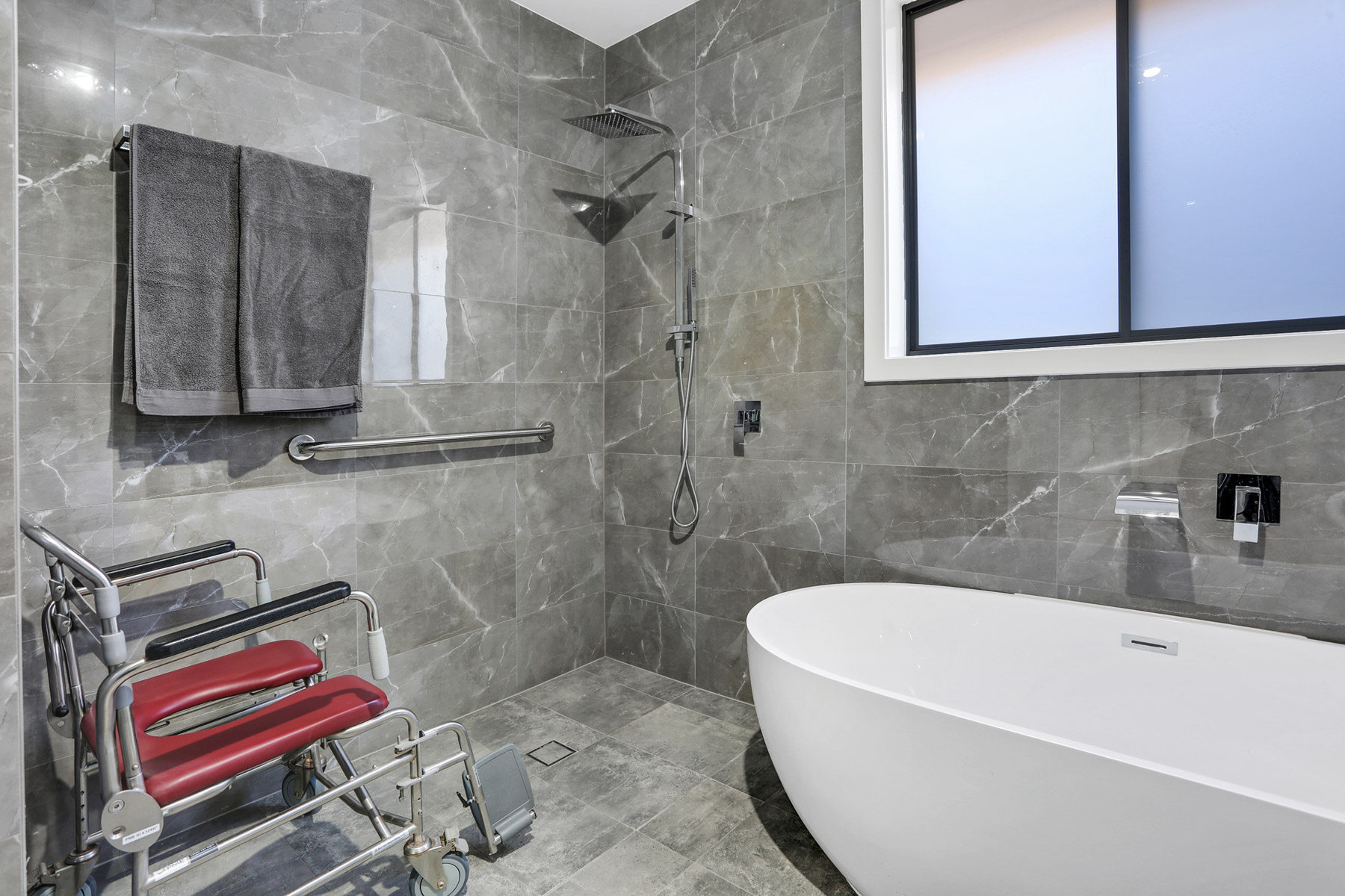 1 Vacancy  - ALL FEMALE SIL HOME - Wheelchair Access — Home image 4