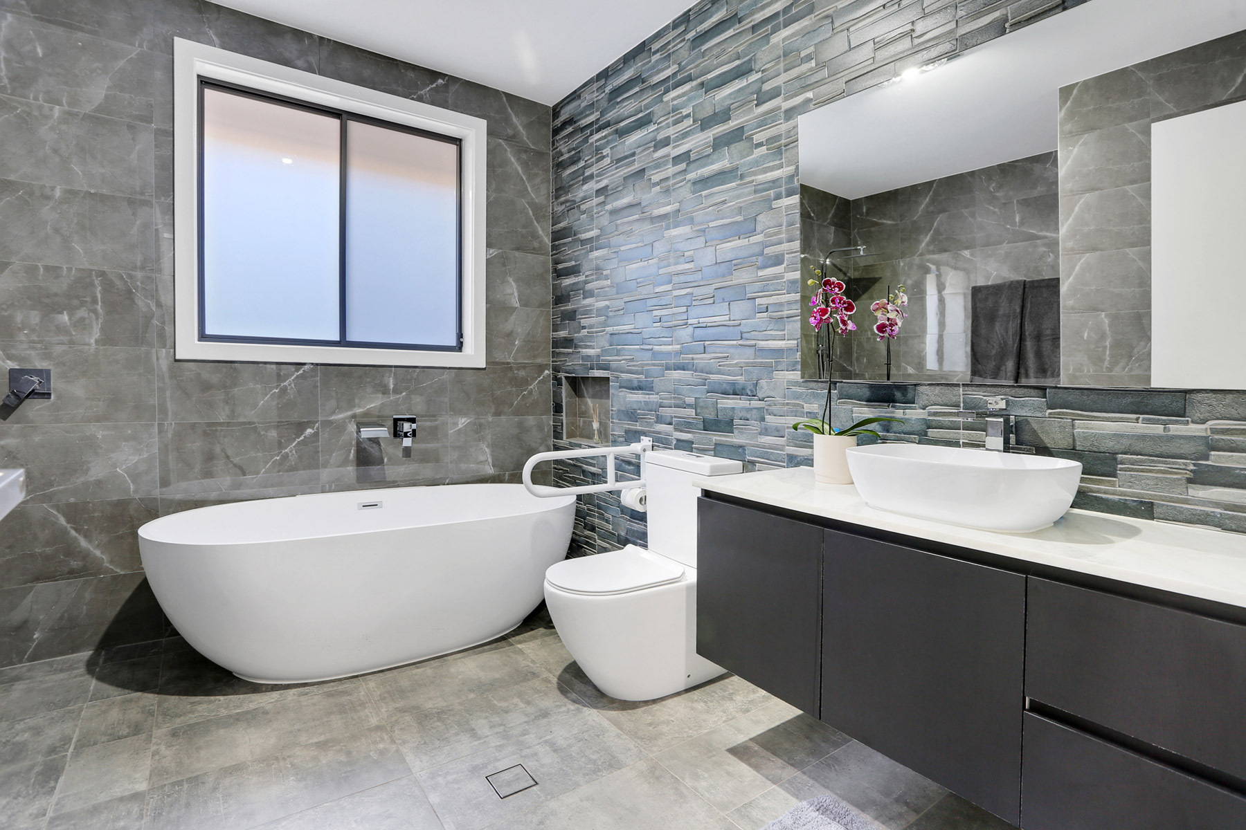 1 Vacancy  - ALL FEMALE SIL HOME - Wheelchair Access — Home image 6