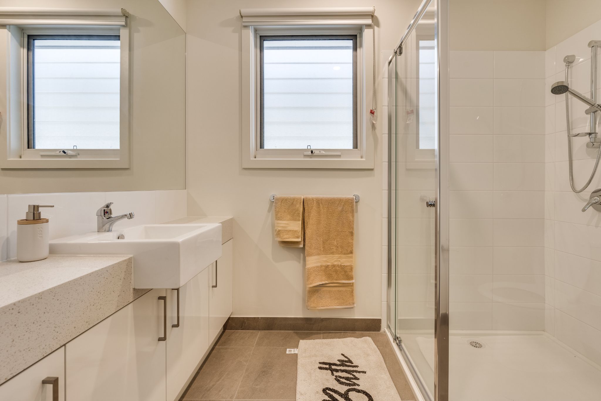Deluxe 3-Bedroom SIL/STA Townhouse - Calm Setting - Carrum Downs — Home image 6