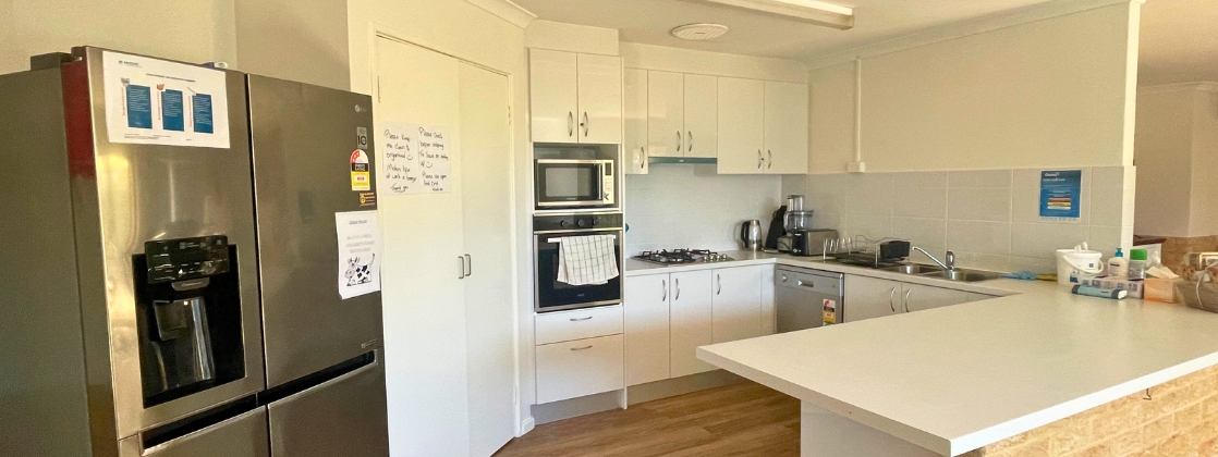 Spacious 4-Beedroom home in Bentley WA — Home image 3