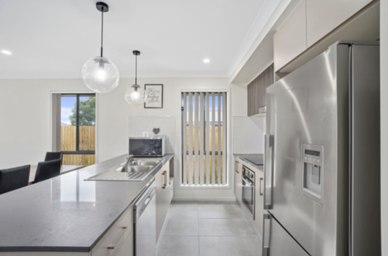 Modern & Fresh SIL Property in Logan Reserve, Queensland — Home image 6