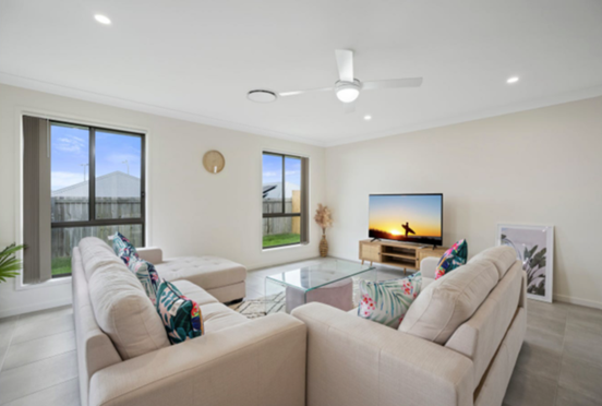 Modern & Fresh SIL Property in Logan Reserve, Queensland — Home image 9