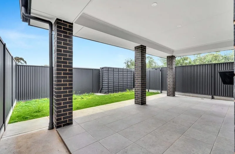 Stylish Contemporary 4‑Bedroom SIL Home in Clearview — Home image 2