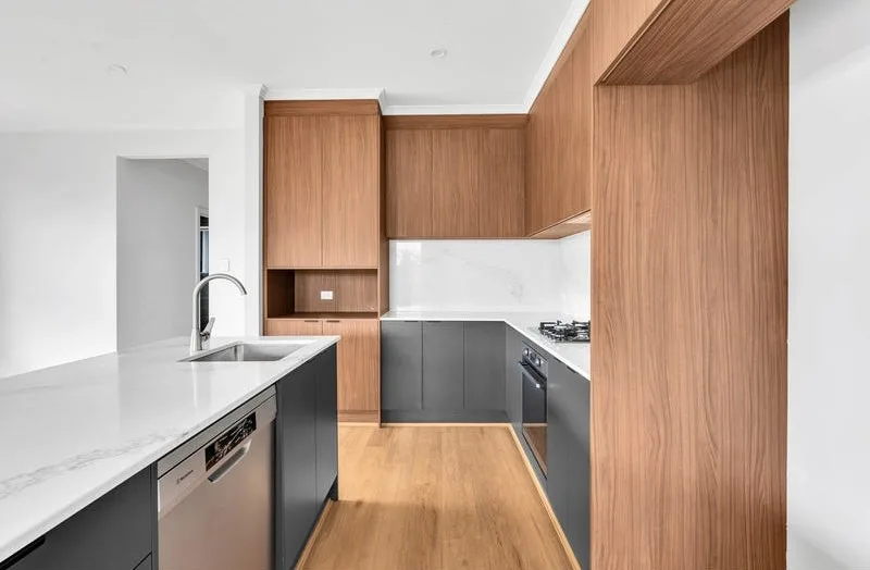 Stylish Contemporary 4‑Bedroom SIL Home in Clearview — Home image 6