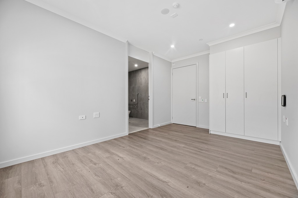 Contemporary comfort in a bright, open 3 bedroom house in Cranbourne — Home image 5